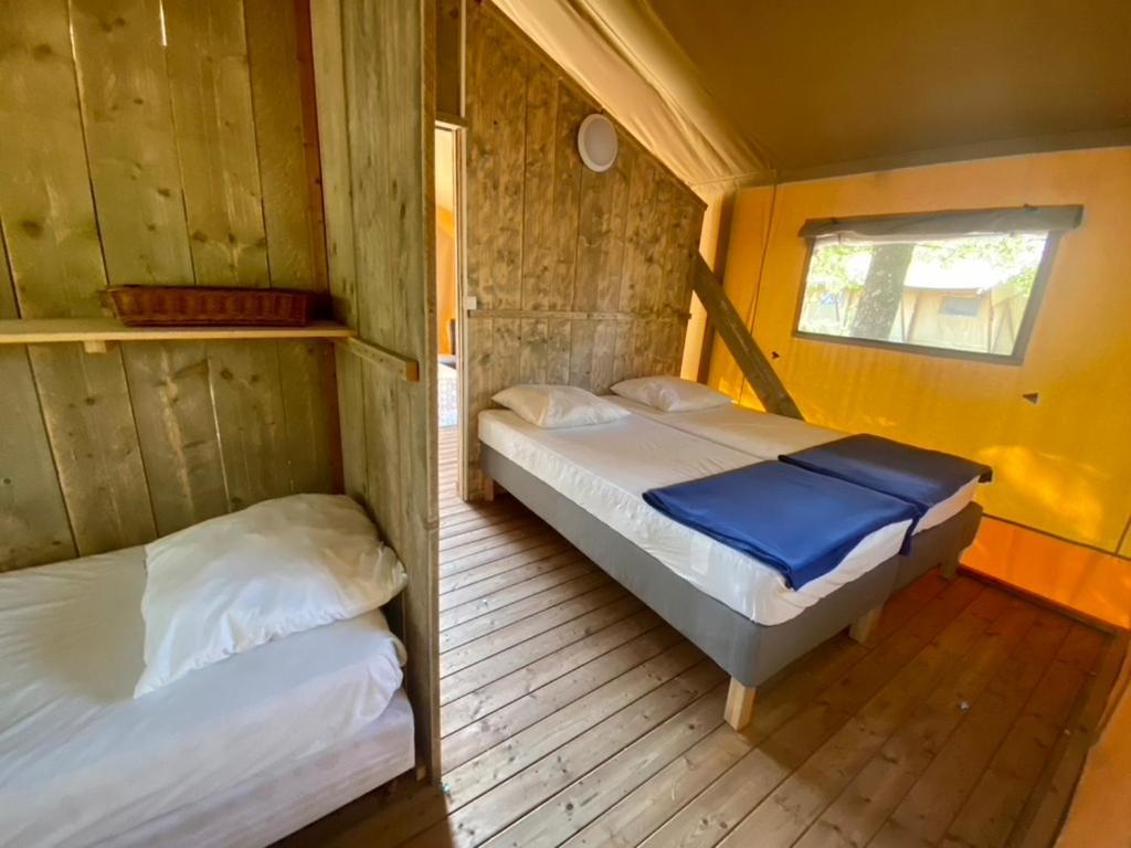 Camping La Kahute - Tente Lodge Au Coeur De La Foret Carcans Dış mekan fotoğraf
